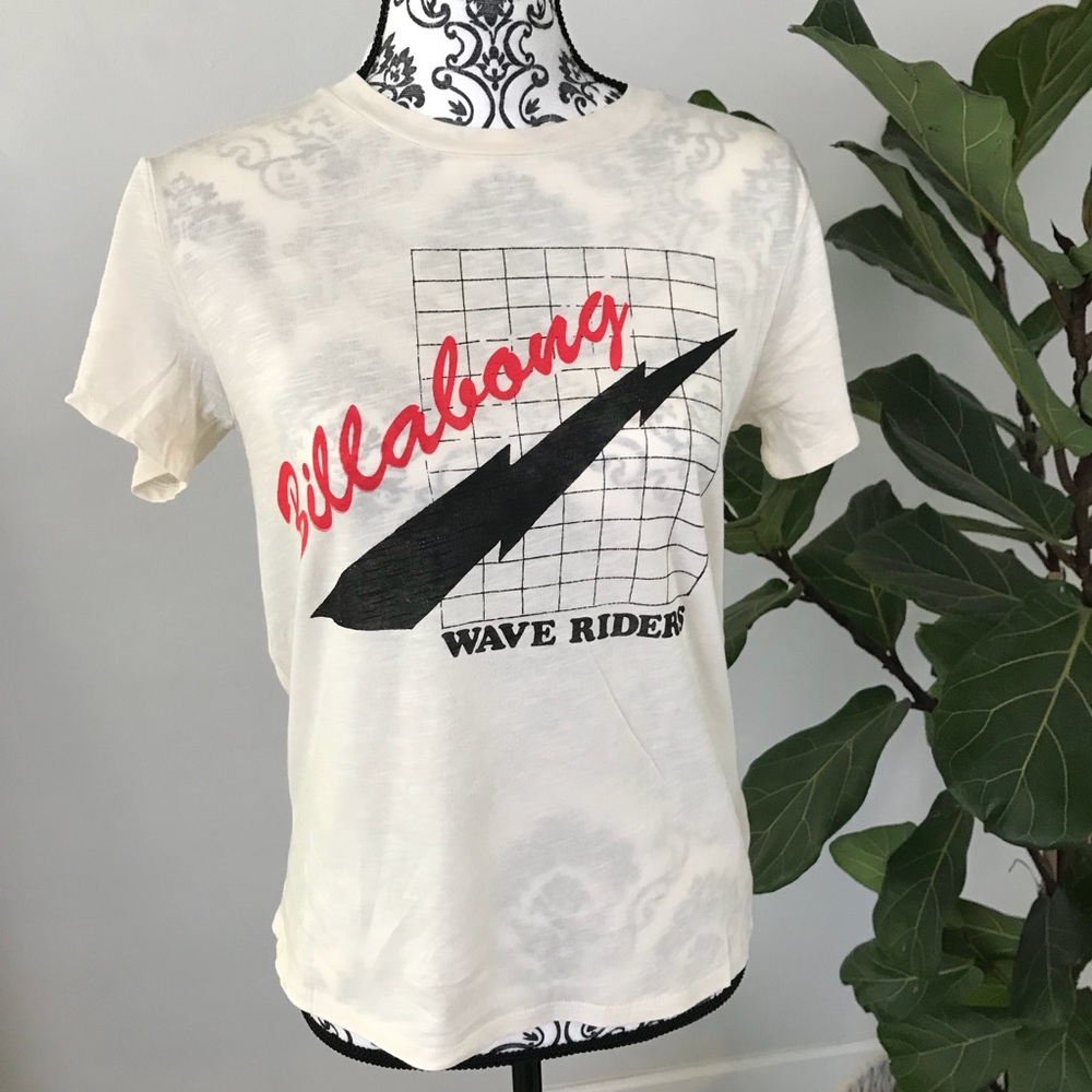 ๐ฅ๐ฅNWOT BILLABONG - SHORT SLEEVE TEE๐ฅ๐ฅ - Picture 3 of 4